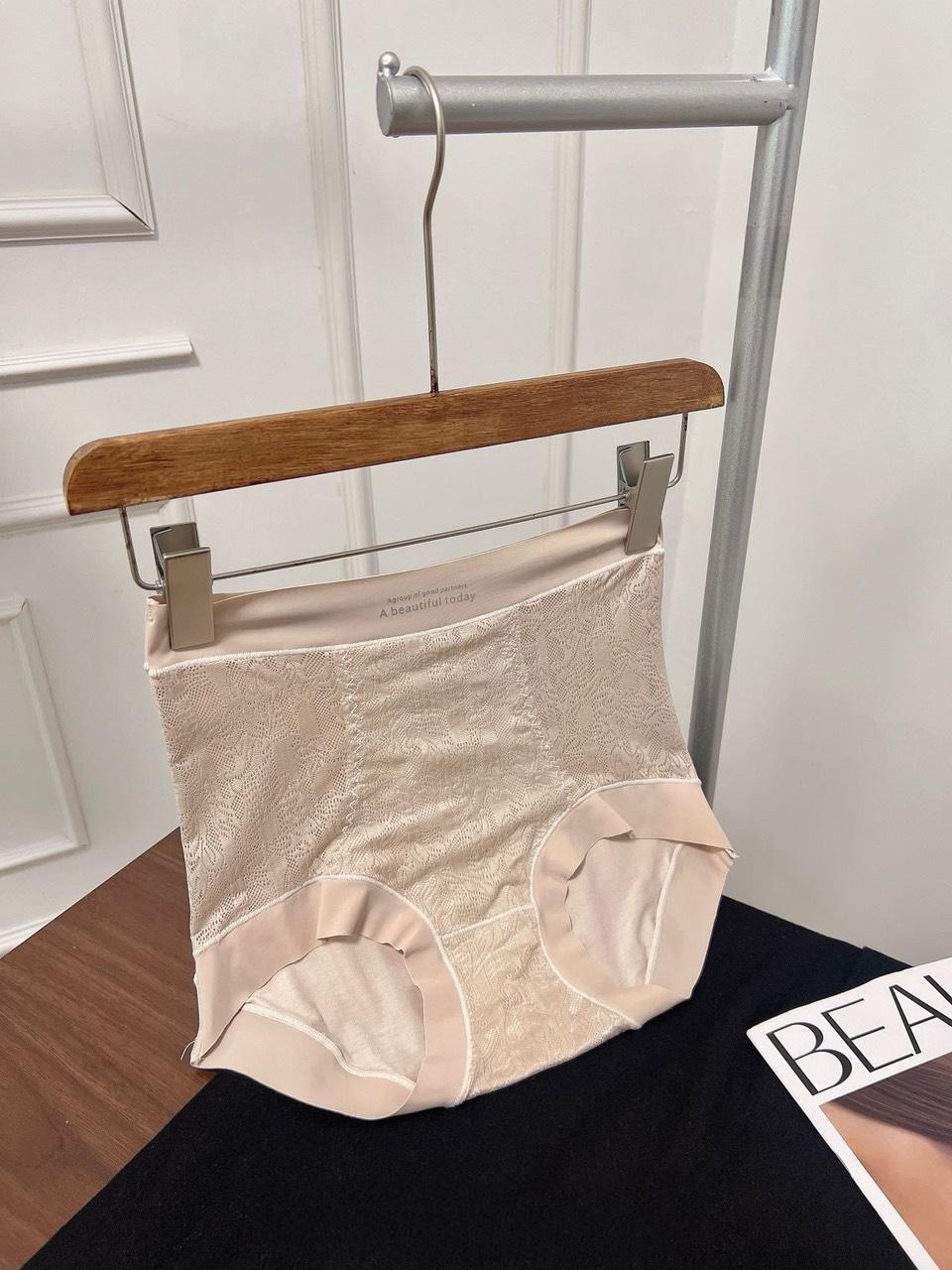 [S90] Full Hộp Cao Cấp Set 3 Quần Lót Nữ Cotton cạp cao phối ren mềm mịn, đũng quần trải dài kháng khuẩn VIP Women Voi