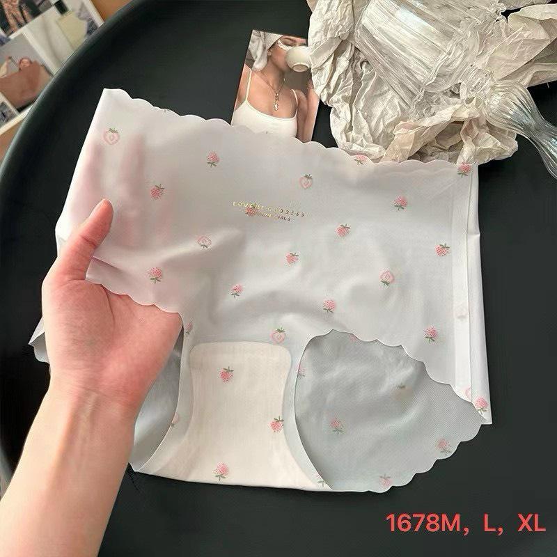 Quần Lót Nữ Đúc Su Hoạ Tiết Quả Dâu Thun Lạnh viền sóng D78 gợi cảm đính quả dâu nhỏ Nhung Kem