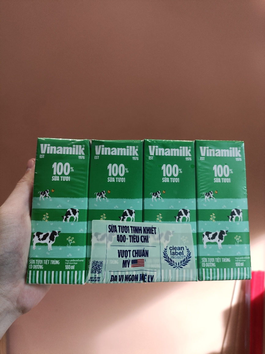 Sữa Vinamilk 100% có đường 180ml