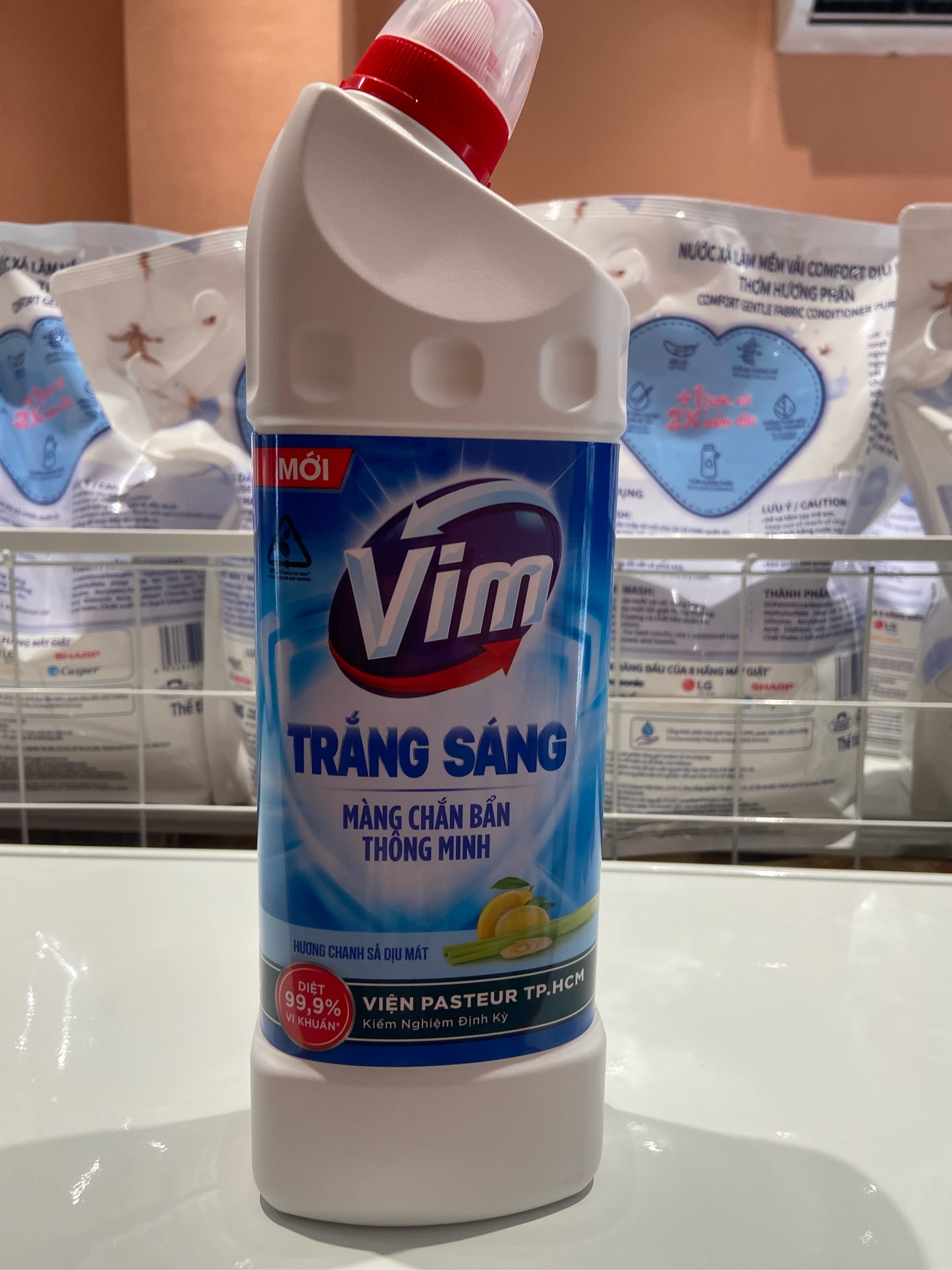 Vim tẩy rửa bồn cầu