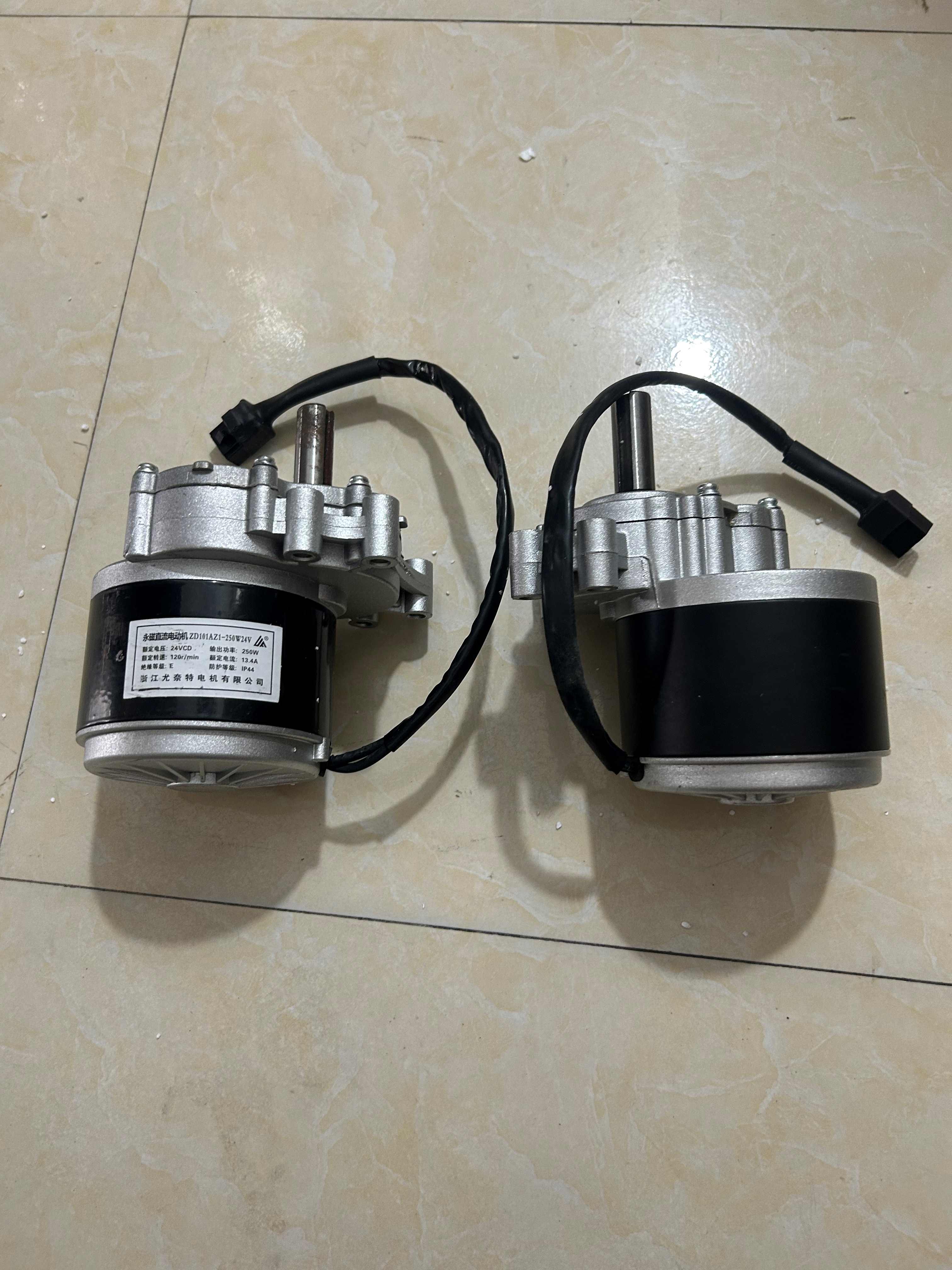 Động cơ xe lăn điện 24V250w động cơ xe lăn điện giá rẻ