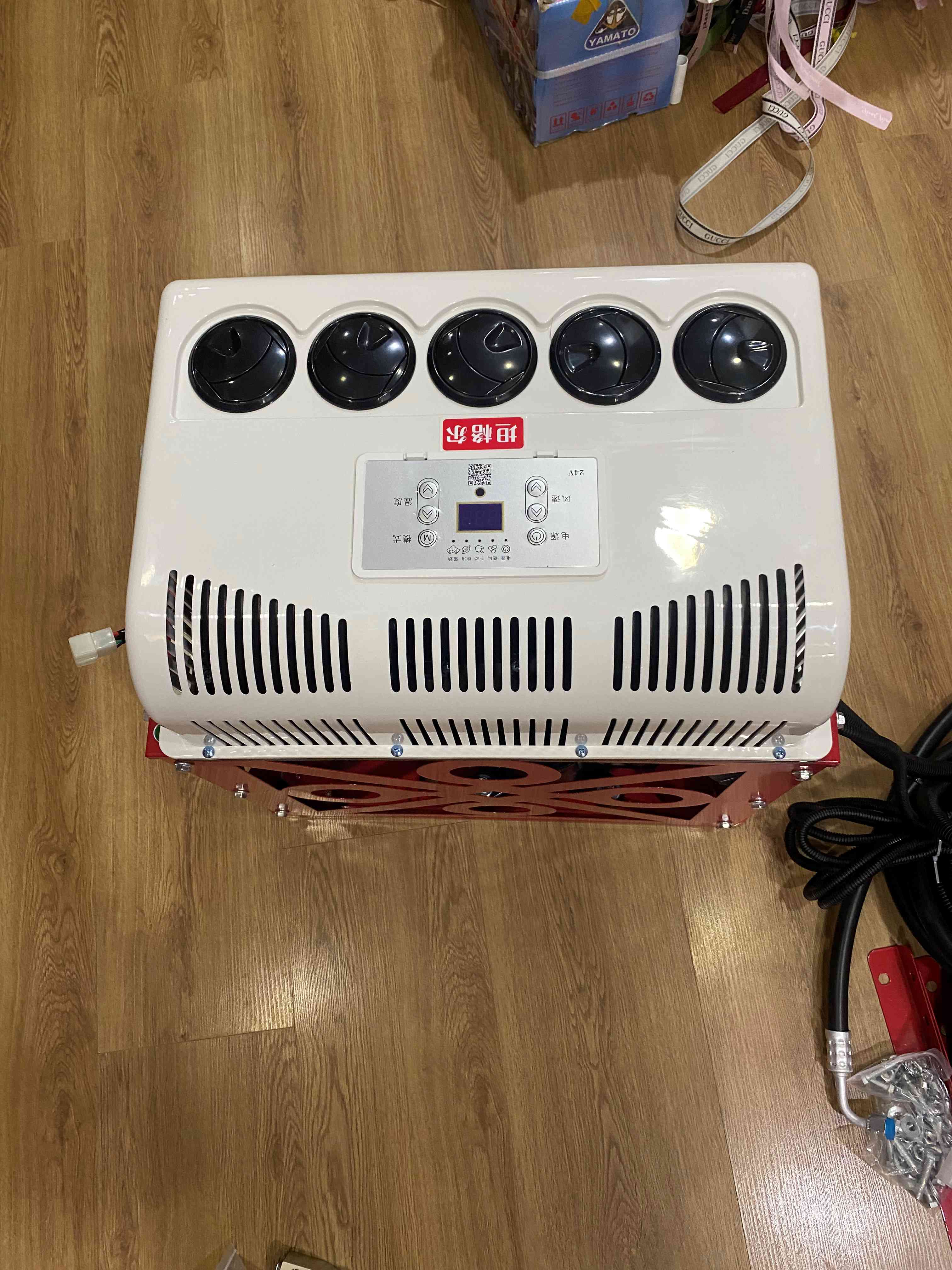 Điều Hoà 2 Cục Chạy Điện Ắc Quy 12V