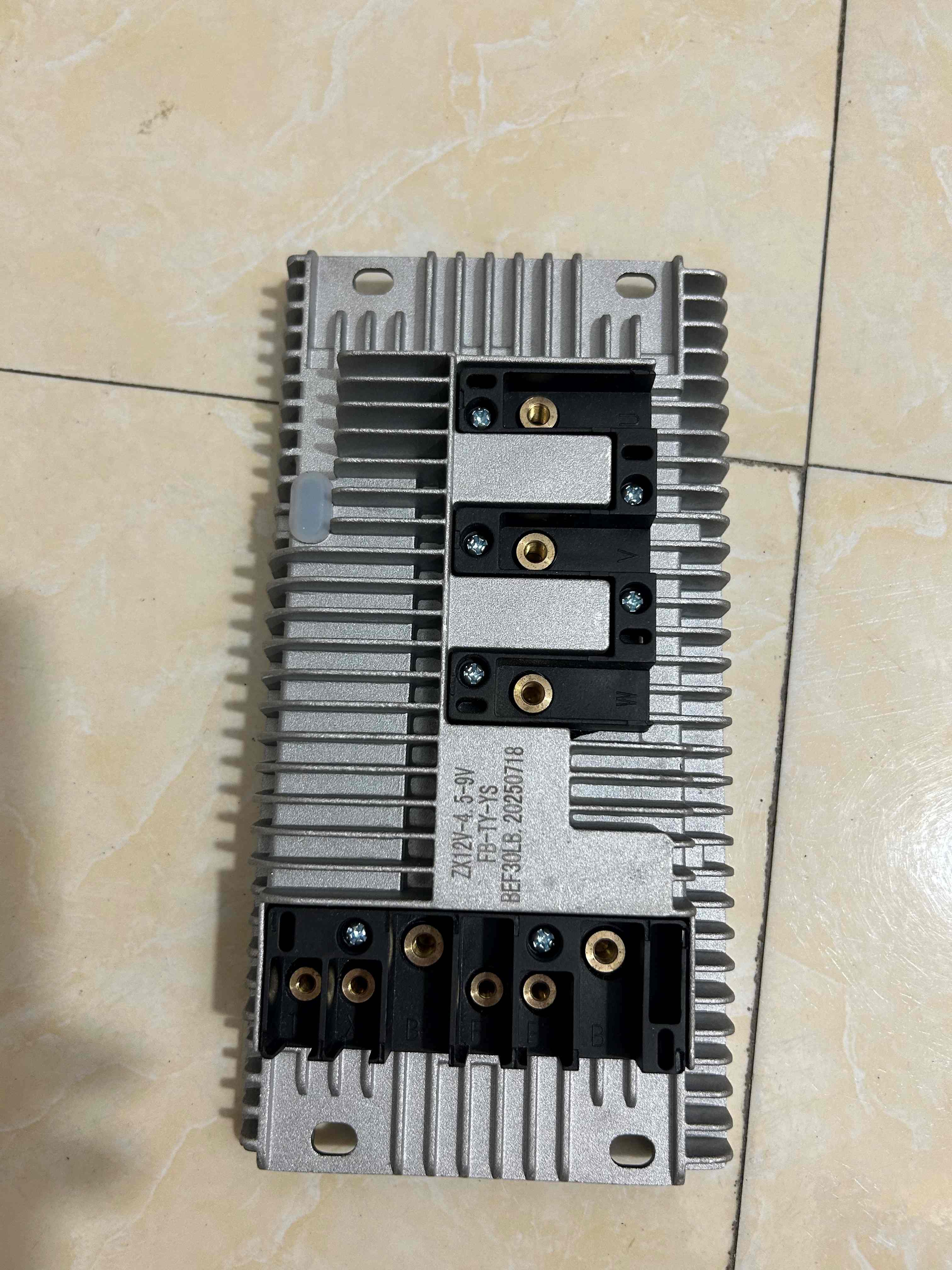 Invecter Nguồn Điều Hoà Dàn Nóng Chạy Điện Ắc Quy 12V-24V