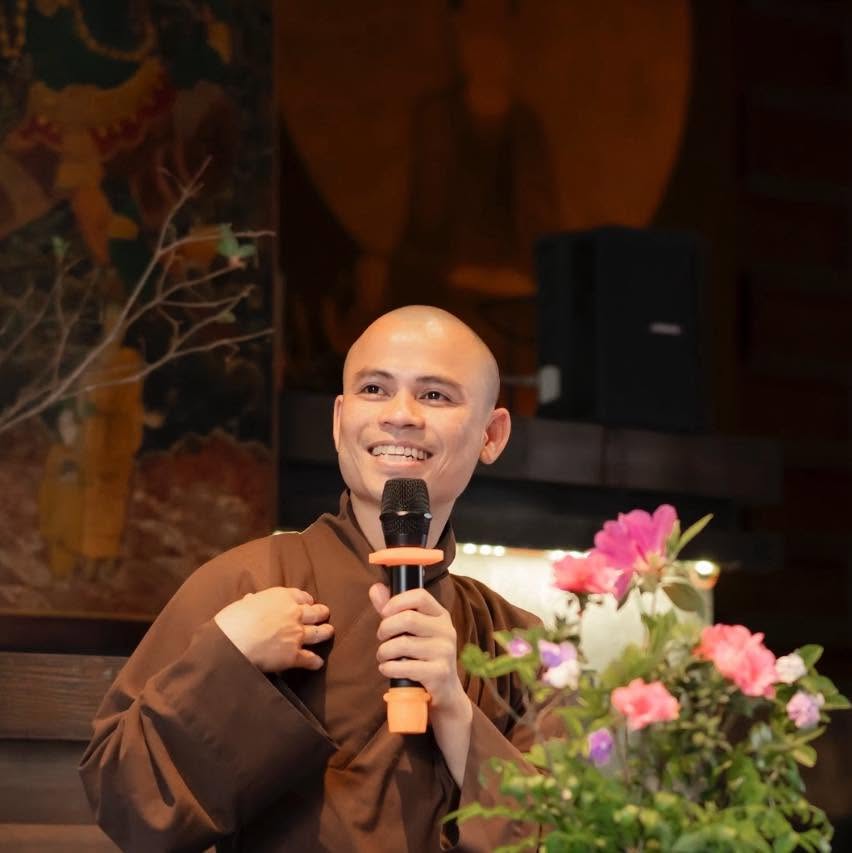 Thầy Trời Tinh Khôi