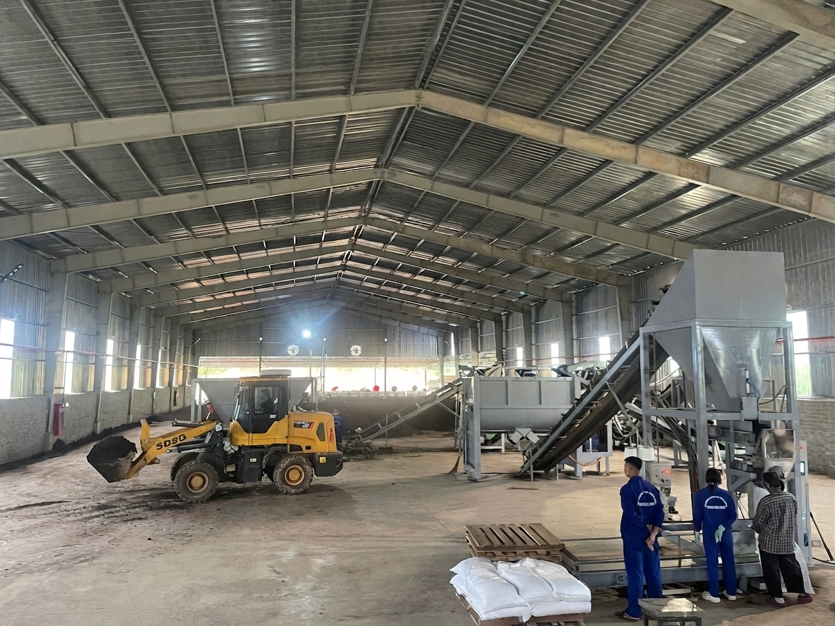 Khởi công lắp đặt dây chuyền sản xuất phân bón bón hữu cơ vi sinh