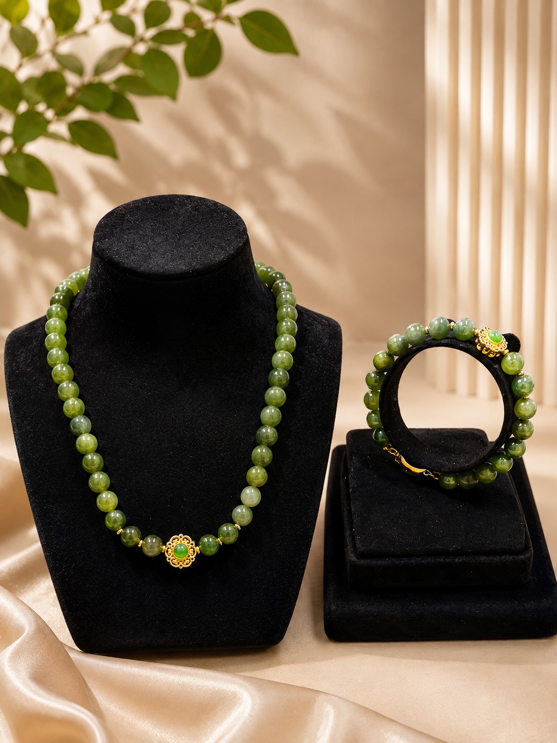 Set Vòng Cổ và Vòng Tay Ngọc Bích Tự Nhiên 7,6 li