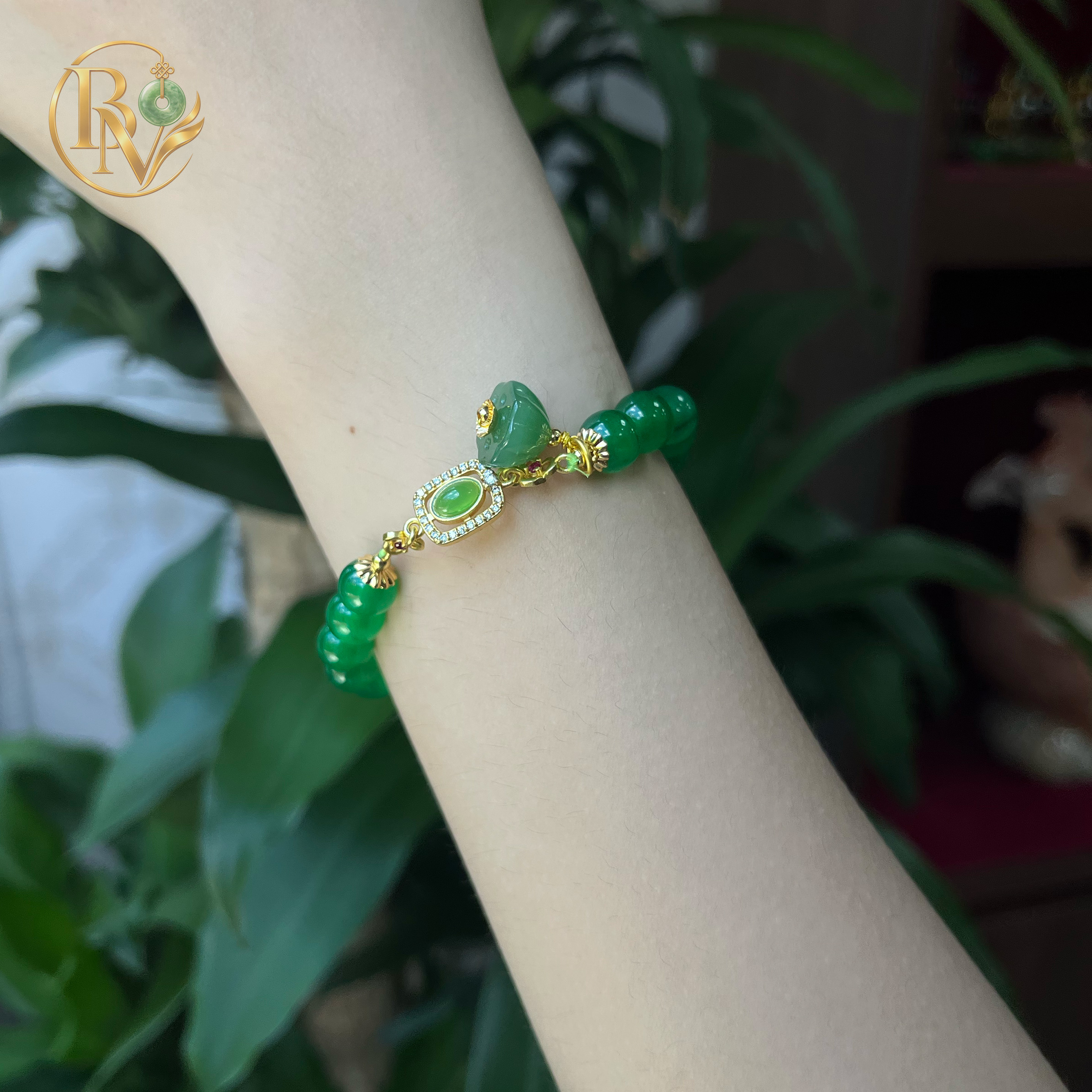 Vòng chuỗi Ngọc Cẩm Thạch charm Hoa sen 7.6-7.8 li