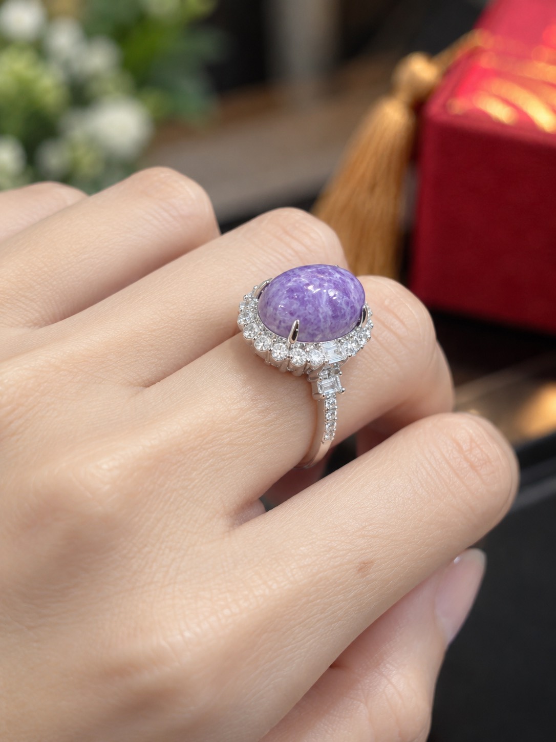 Nhẫn Oval Đá Charoite Tím 13.91 x 9.9