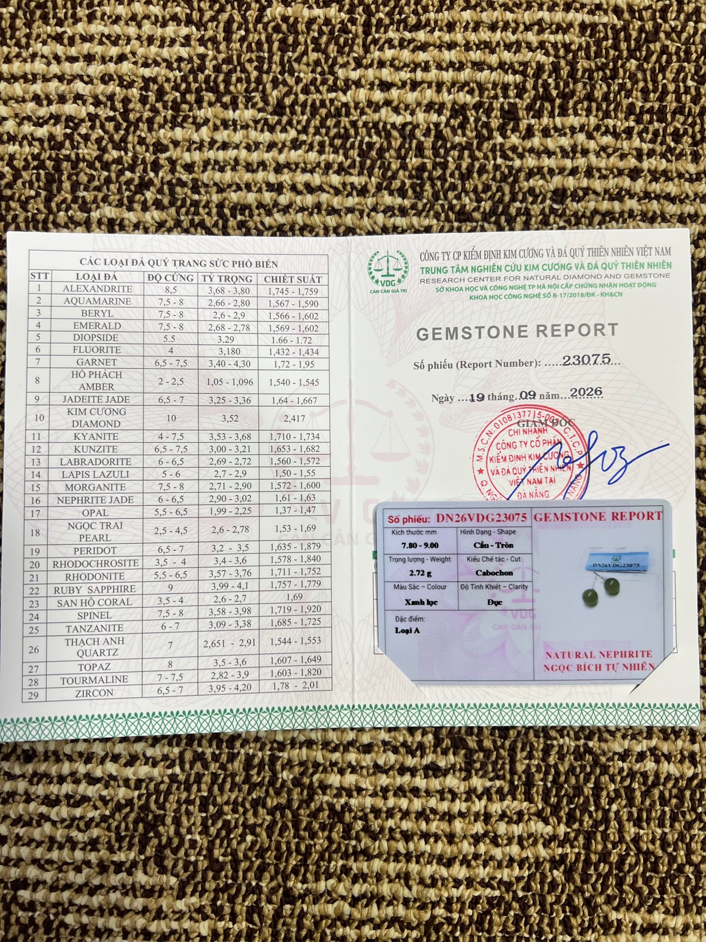 Bông tai Ngọc Bích type A 7.8 - 9 li