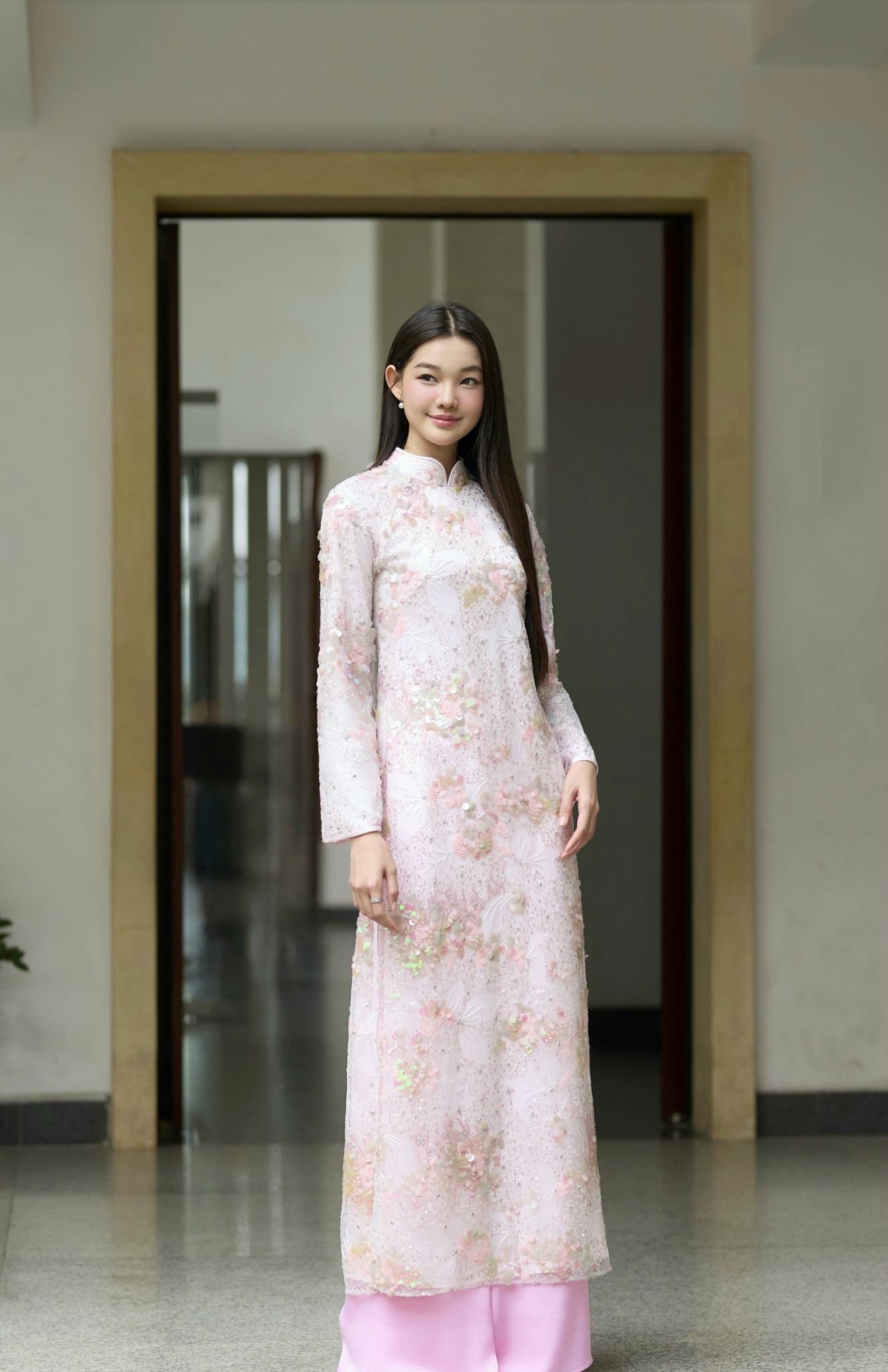 Model Bé Quyên