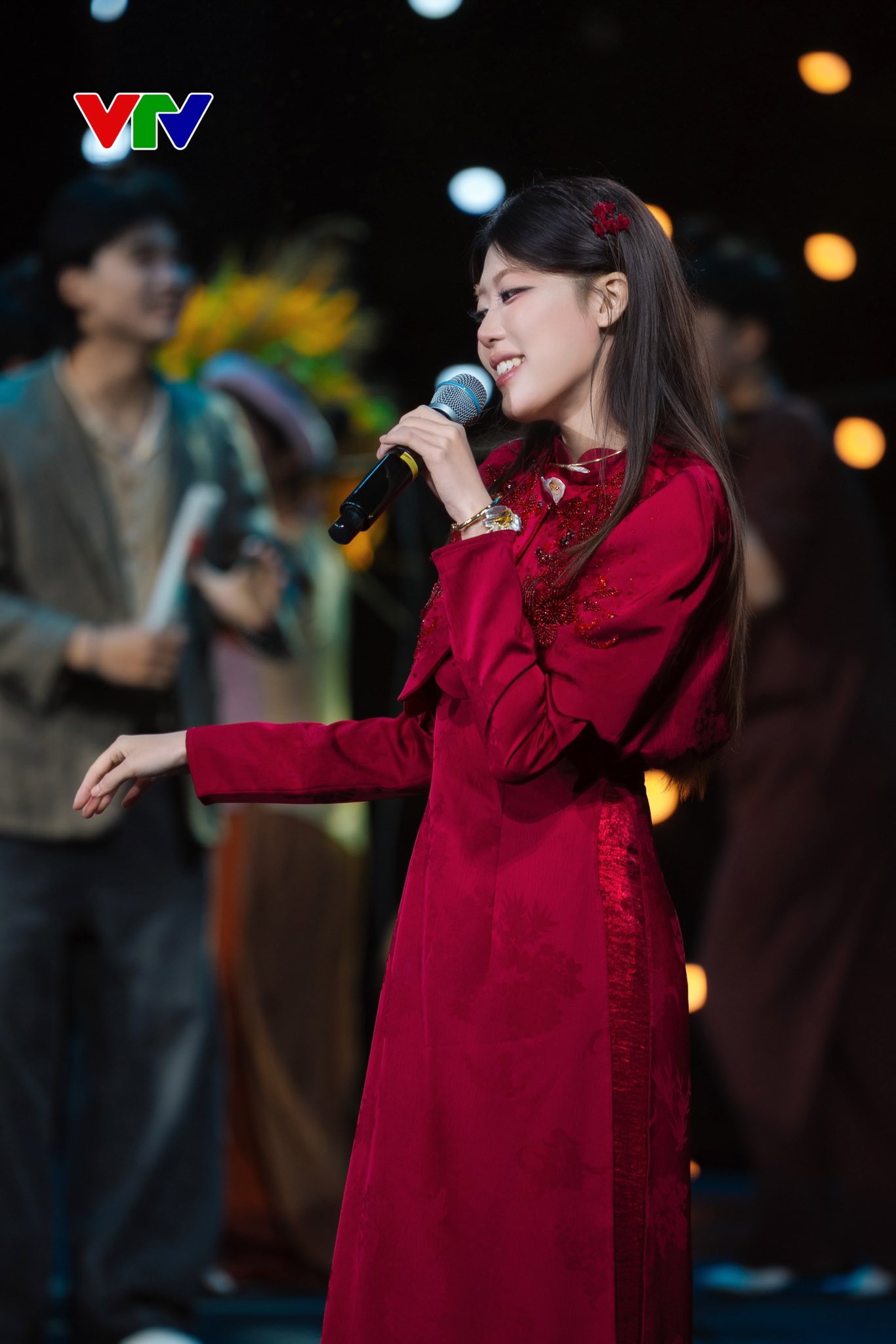 Singer Pia Linh