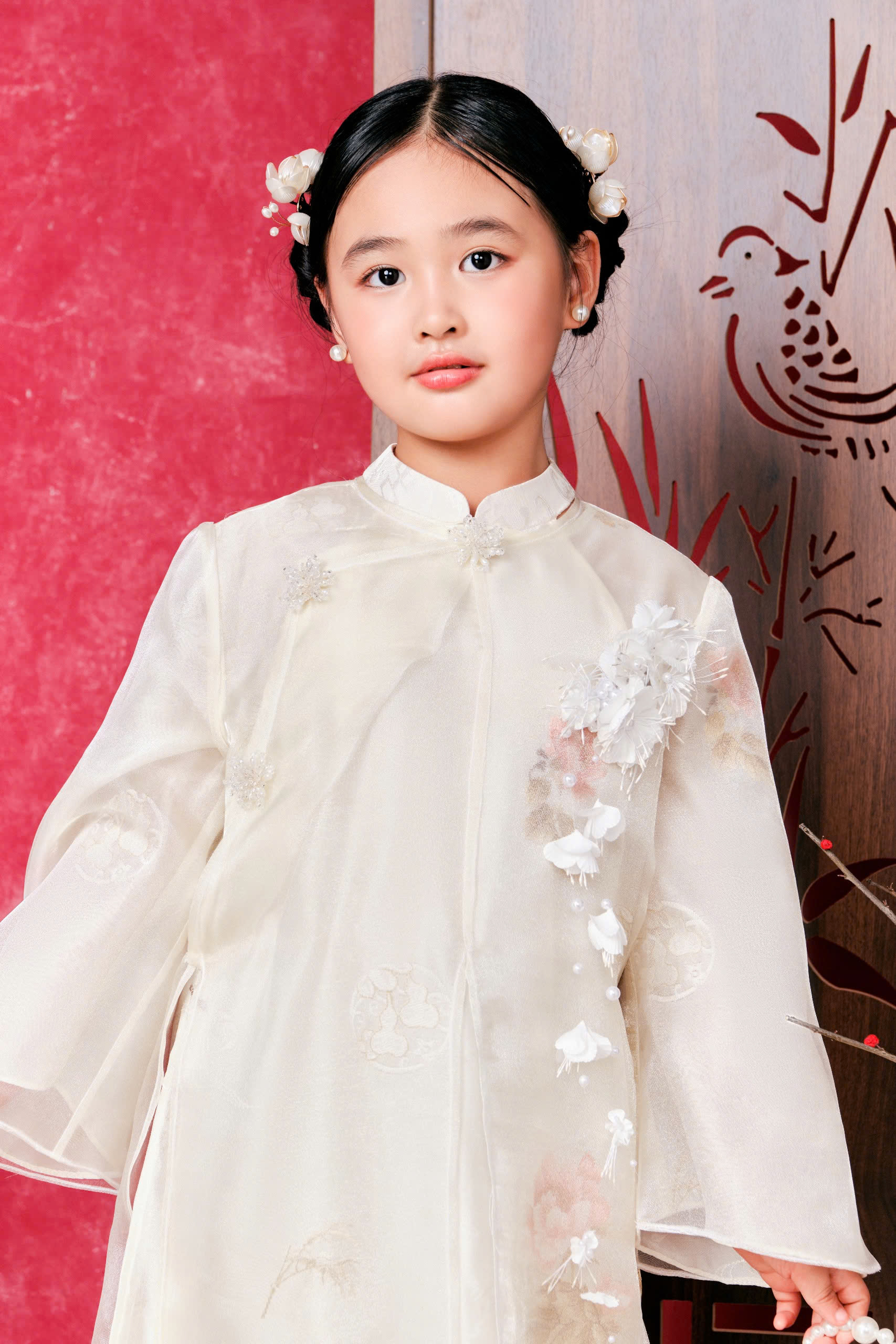 Áo dài Bạch Ngọc Nhi