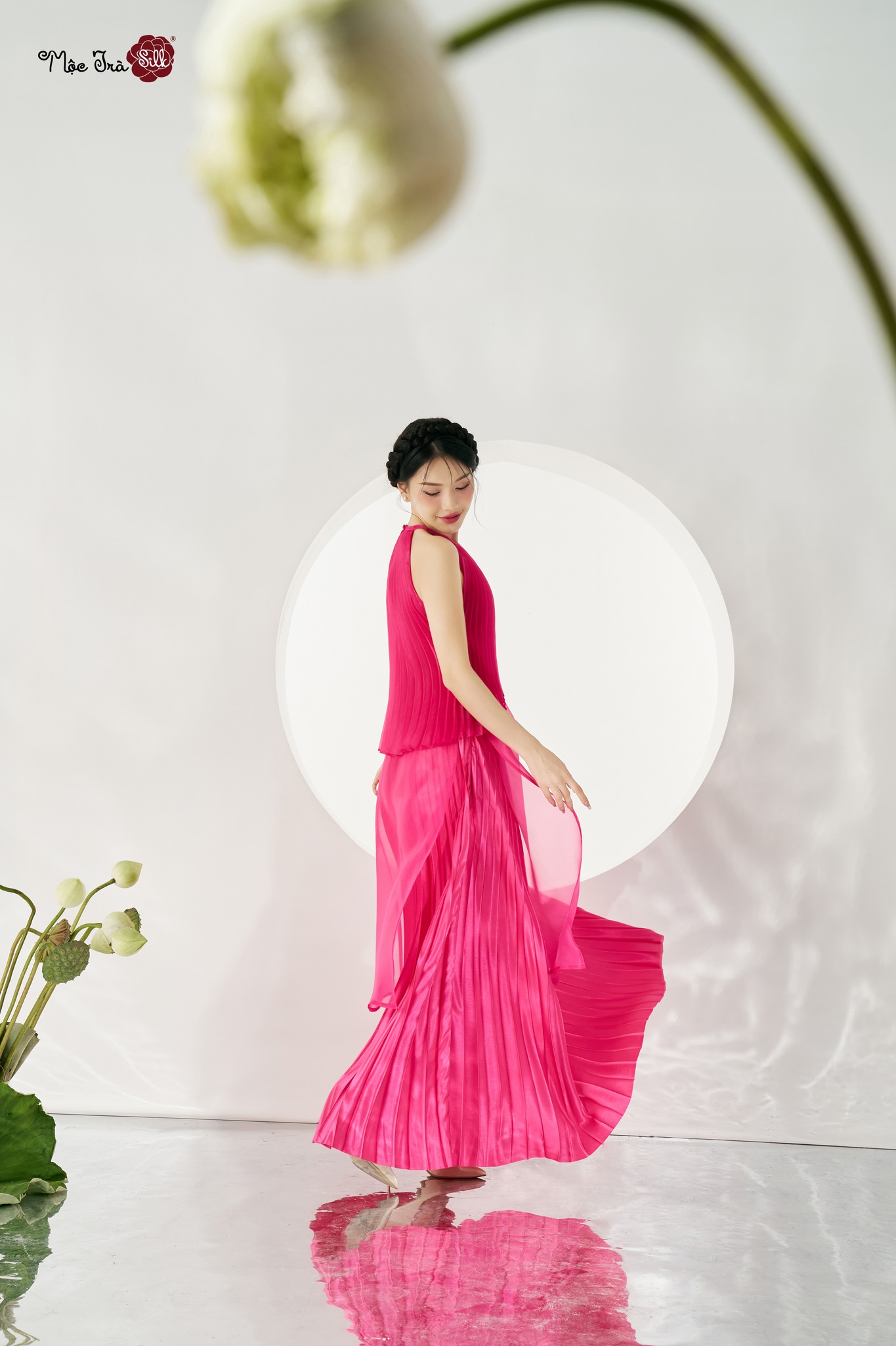 Như Sen hồng đậm