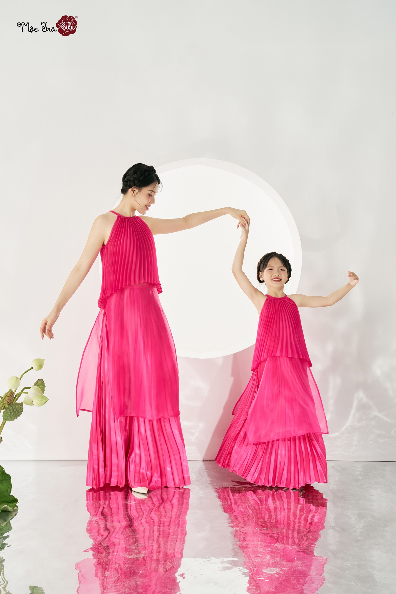 Như Sen hồng đậm