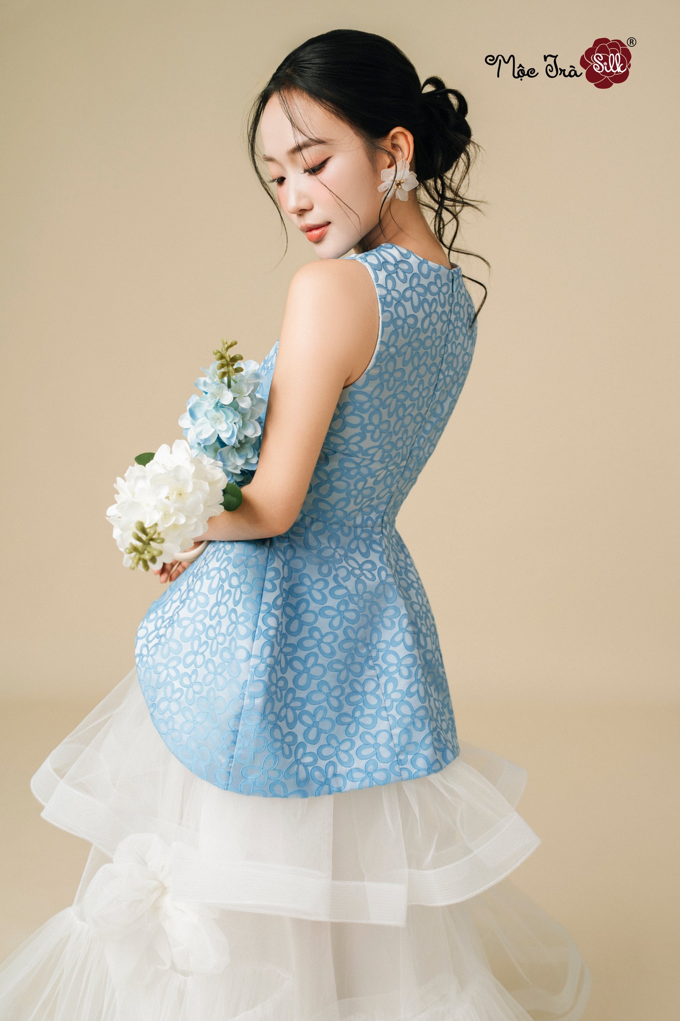 Áo Thanh Lam Vũ