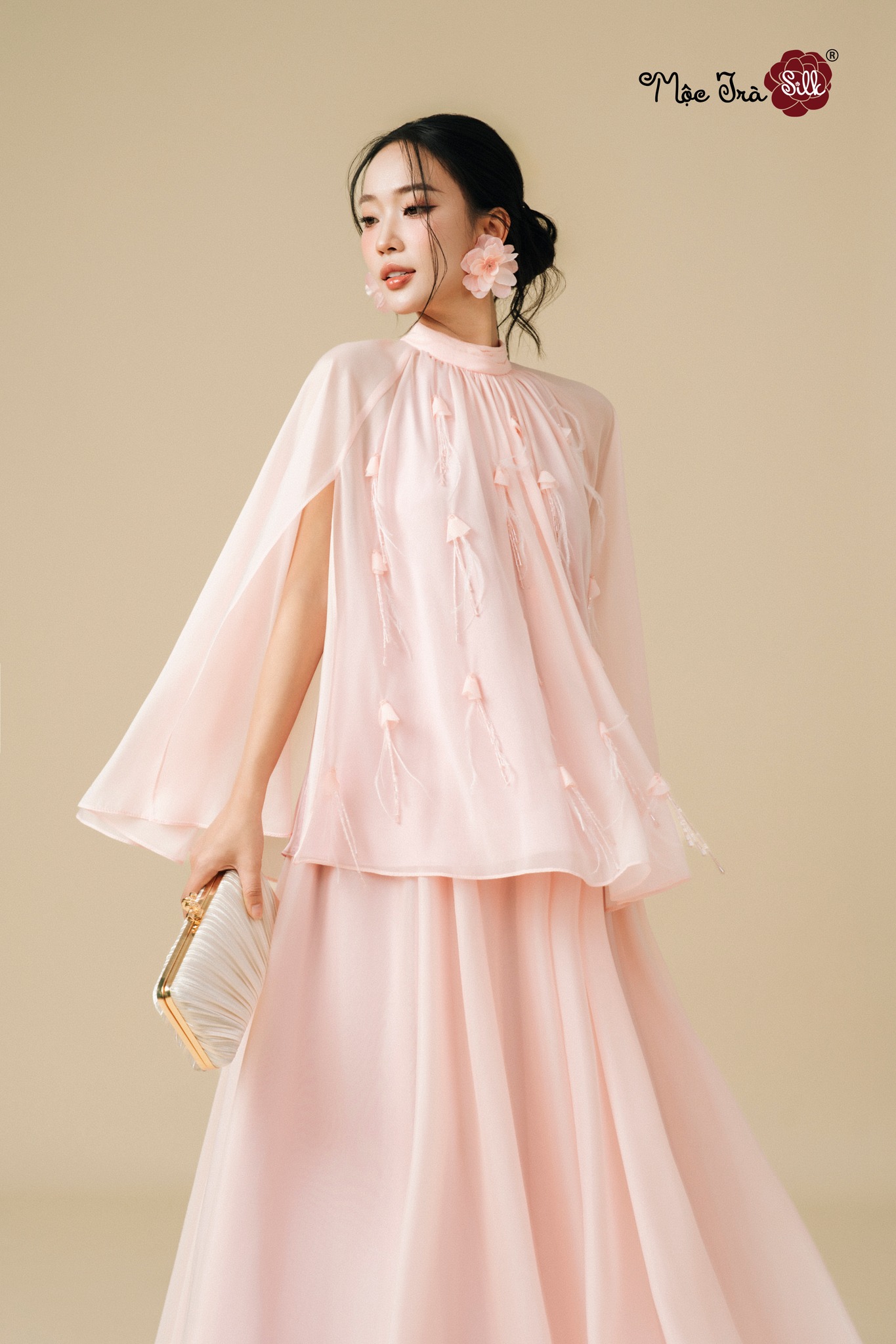 Áo Hồng Mị