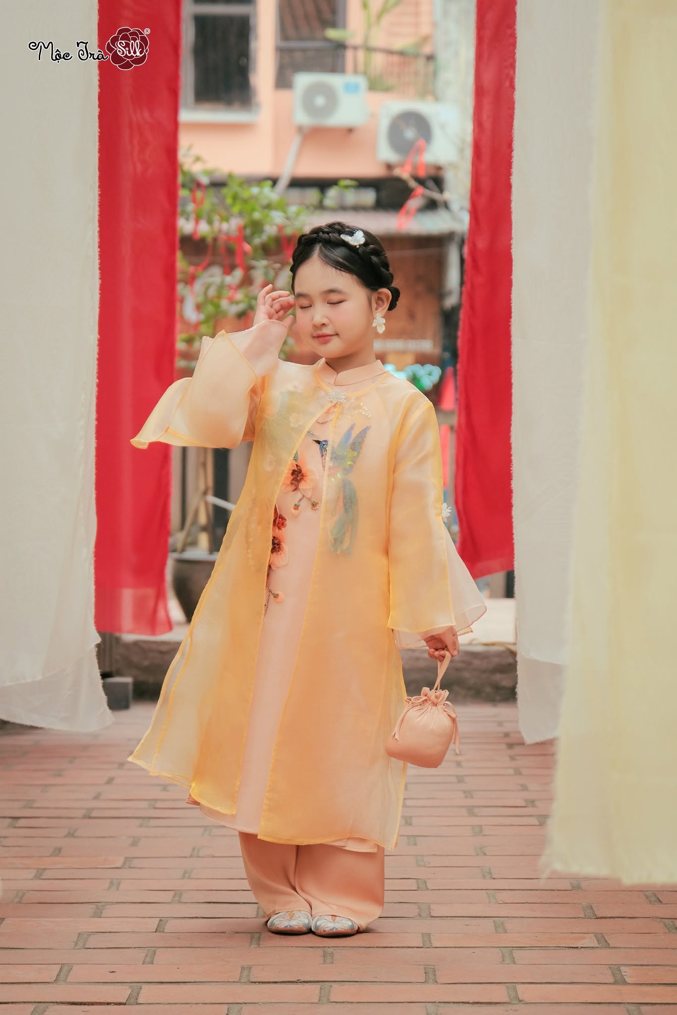 Áo dài Tiểu Hồ Điệp