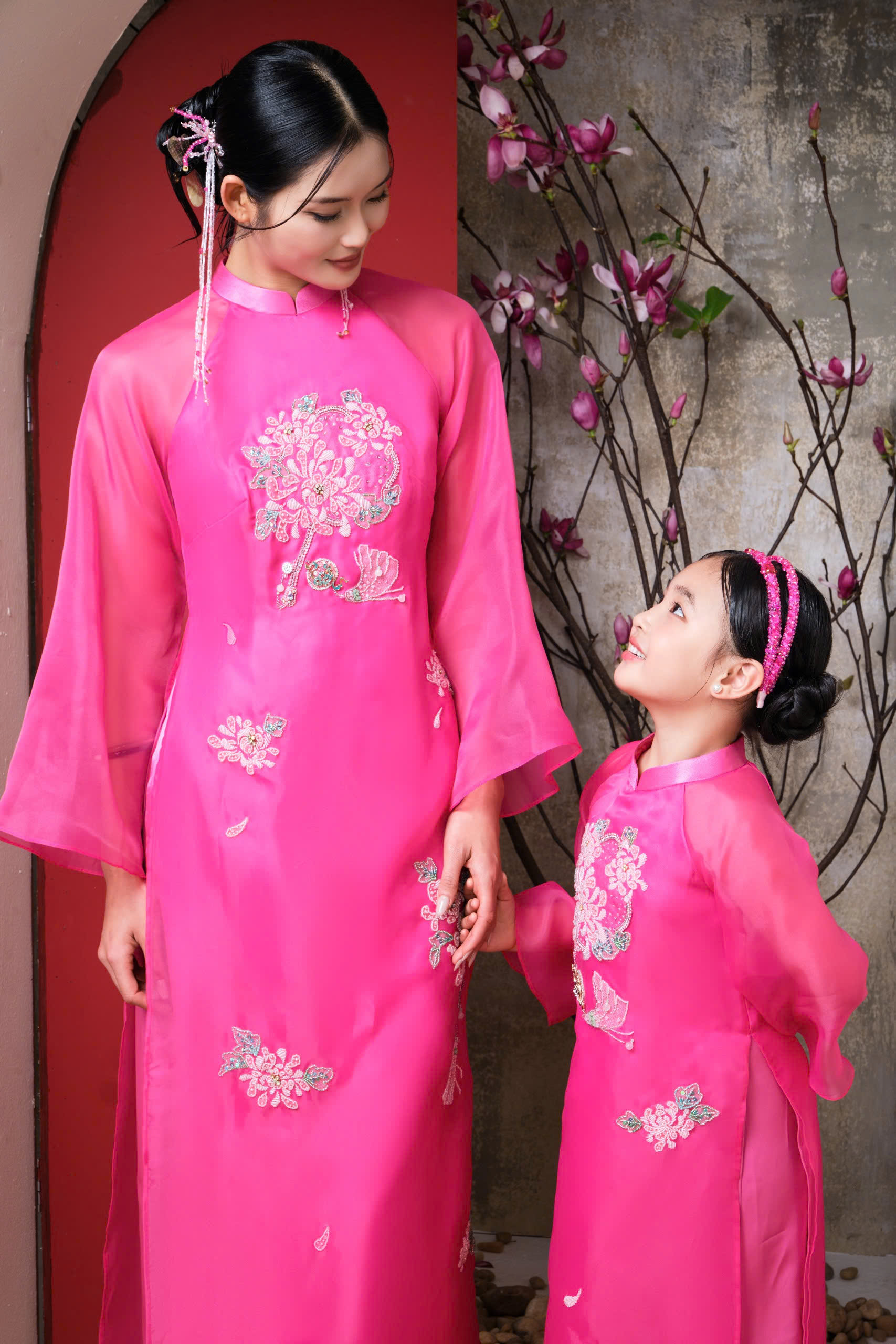 Áo dài Hồng Tô Nhi