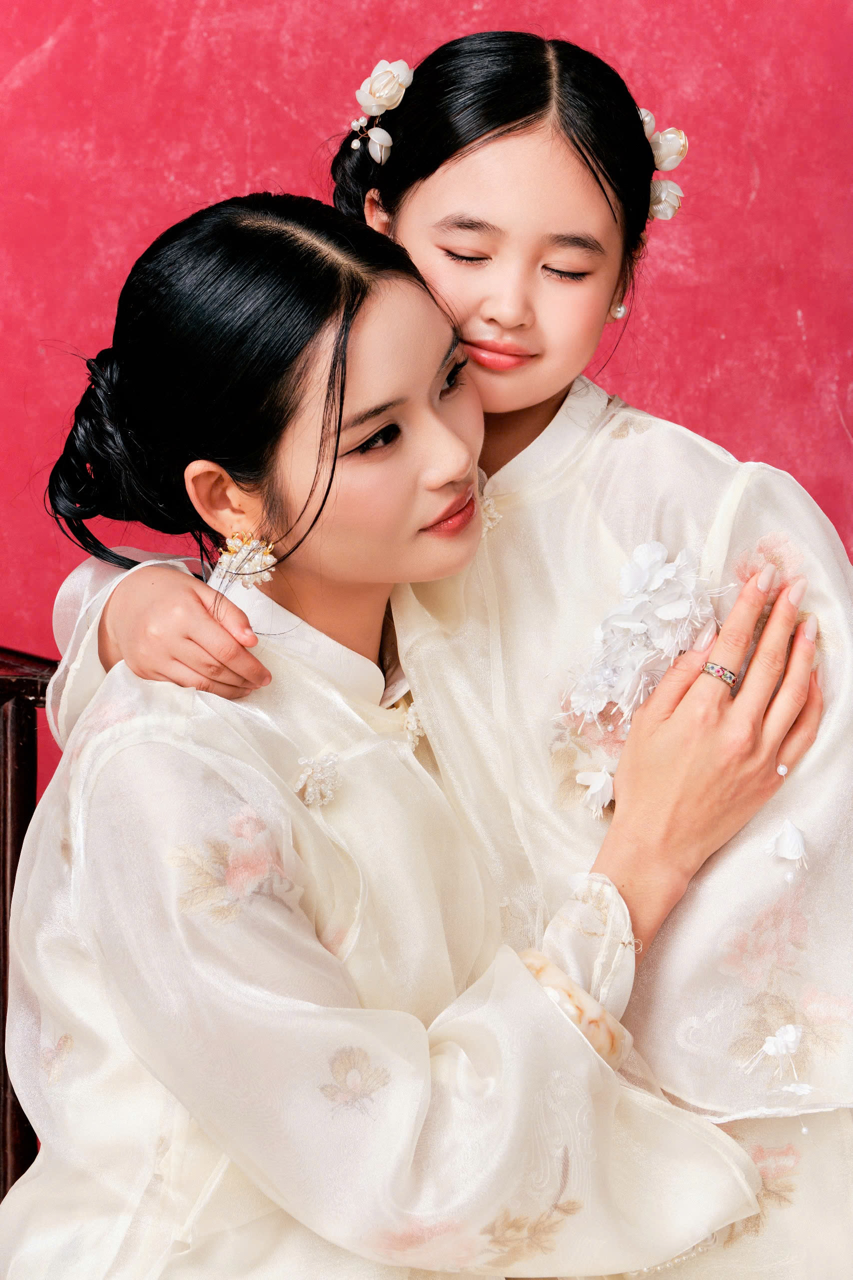 Áo dài Bạch Ngọc Nhi