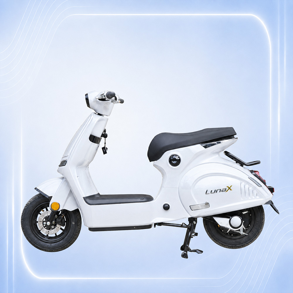 LunaX Trắng Đen