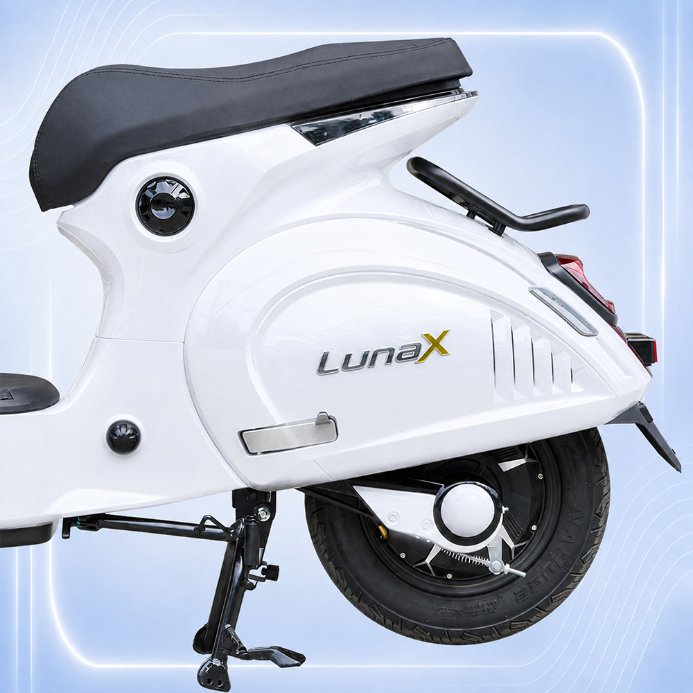 LunaX Trắng Đen