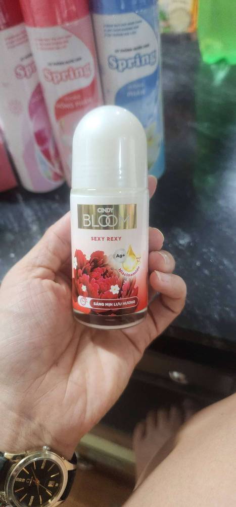 Lăn Khử Mùi Cindy Bloom Sexy Rexy Đỏ 50ml