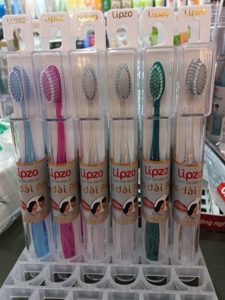 bàn chải đánh răng lipzo áo dài