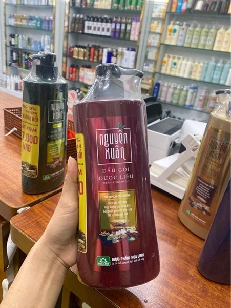 DẦU GỘI NGUYÊN XUÂN ĐỎ 600ML