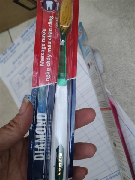 bót đánh răng Biz Max