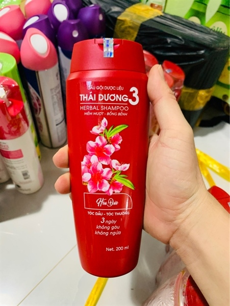 Dầu Gội Dược Liệu Thái Dương 3 Trị Gàu Hương Hoa 200ml