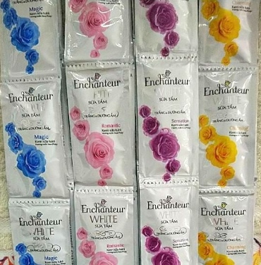 DÂY SỮA TẮM ENCHANTEUR TIM HƯƠNG NƯỚC HOA PHÁP SENSATION DÂY 10 GÓI 6GR