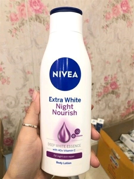 Sữa dưỡng thể Nivea ban đêm 200ML