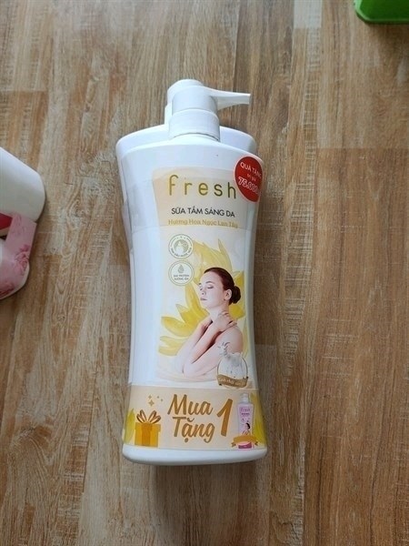 Sữa tắm Fresh sáng da Hương hoa tử linh lan 1,2kg+st 320g