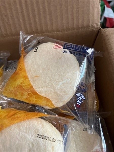 BÁNH MÌ HAMBURGER SỐT SALAD CHÀ BÔNG HÂLVDE