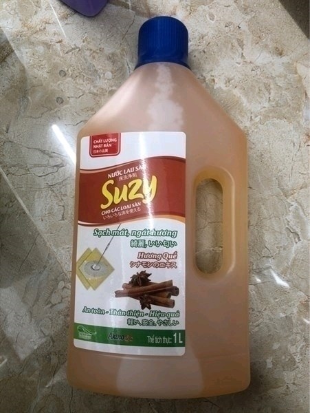 Nước lau sàn SUZY Nhật Bản Hương quế chai 1L