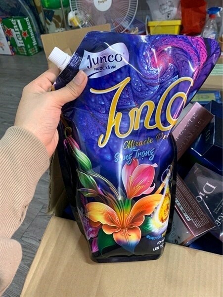 NƯỚC XẢ VẢI JUNCO SANG TRỌNG 1,8LÍT