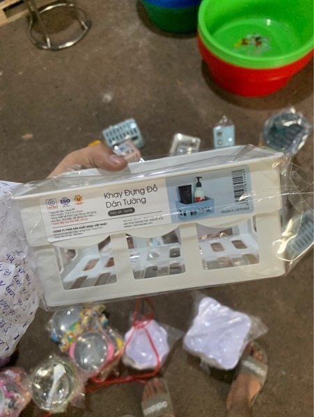 KHAY ĐỰNG ĐỒ DÁN TƯỜNG LOẠI BÉ VIỆT NHẬT 5698