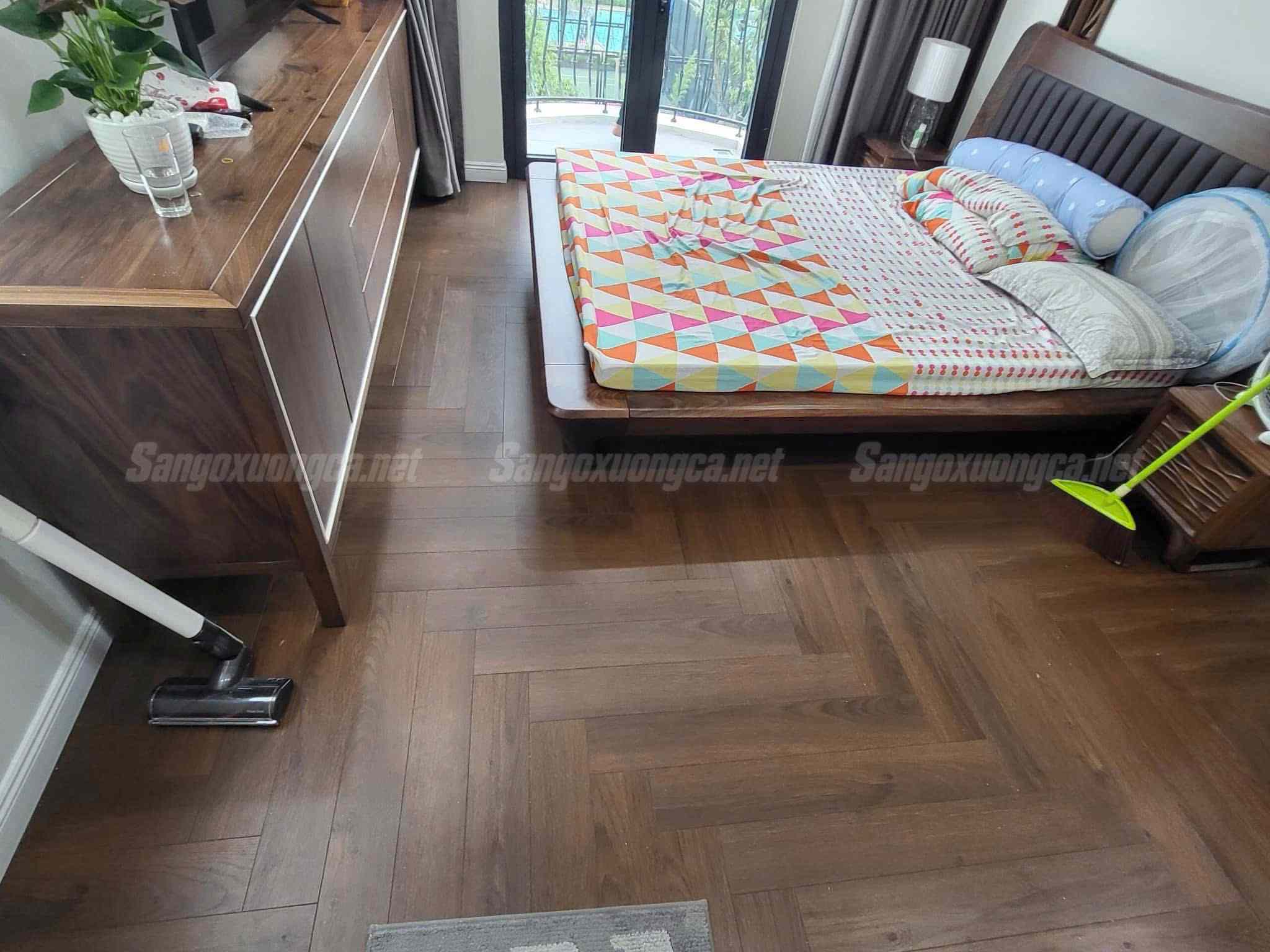 Sàn gỗ Xương cá Avallon KBR 393 lát phòng ngủ