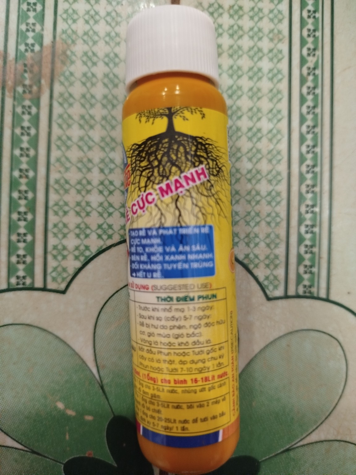 Phân bón kích rễ Super Humate – Hỗ trợ ra rễ mới, phục hồi cây trồng
