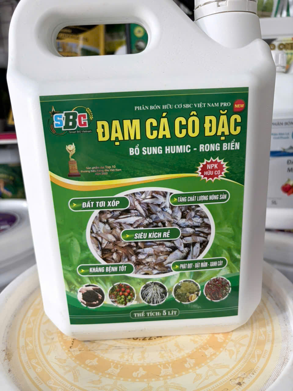 ĐẠM CÁ CÔ ĐẶC SBC 5L – BỔ SUNG HUMIC, RONG BIỂN, KÍCH RỄ – PHỤC HỒI CÂY