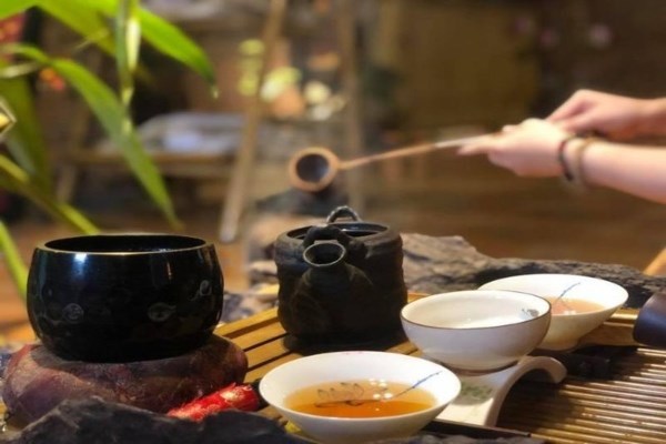 Nghệ thuật thưởng trà – tìm về những phút giây tĩnh tại