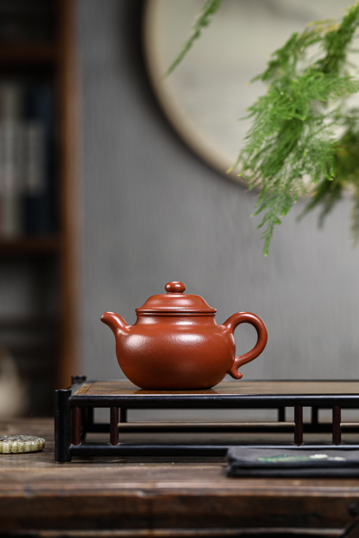 Ấm Liên Tử - Chu Nê - Nghệ Công Sư Ưu Tú - Dung tích 200ml - Kt 12.2cm*7.9cm*4.9cm - Nội Suy Khổng
