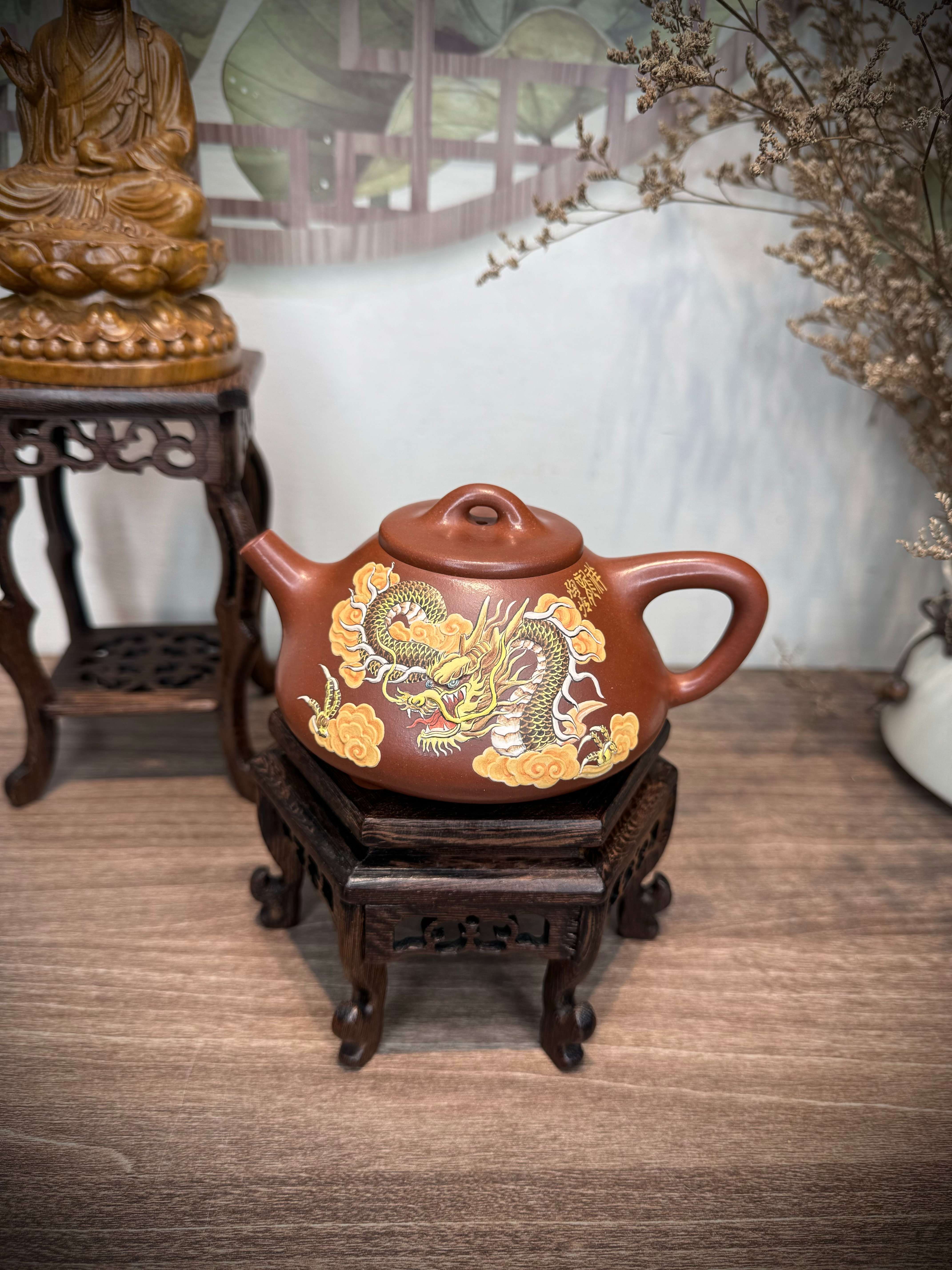 Ấm Thạch Biều - Họa Tiết Đắp Nổi -NN Trương Tiểu Lĩnh - Chất Đất Đáy Tào Thanh - Lỗ Thoát: Hình Trám 9 lỗ - 280ml