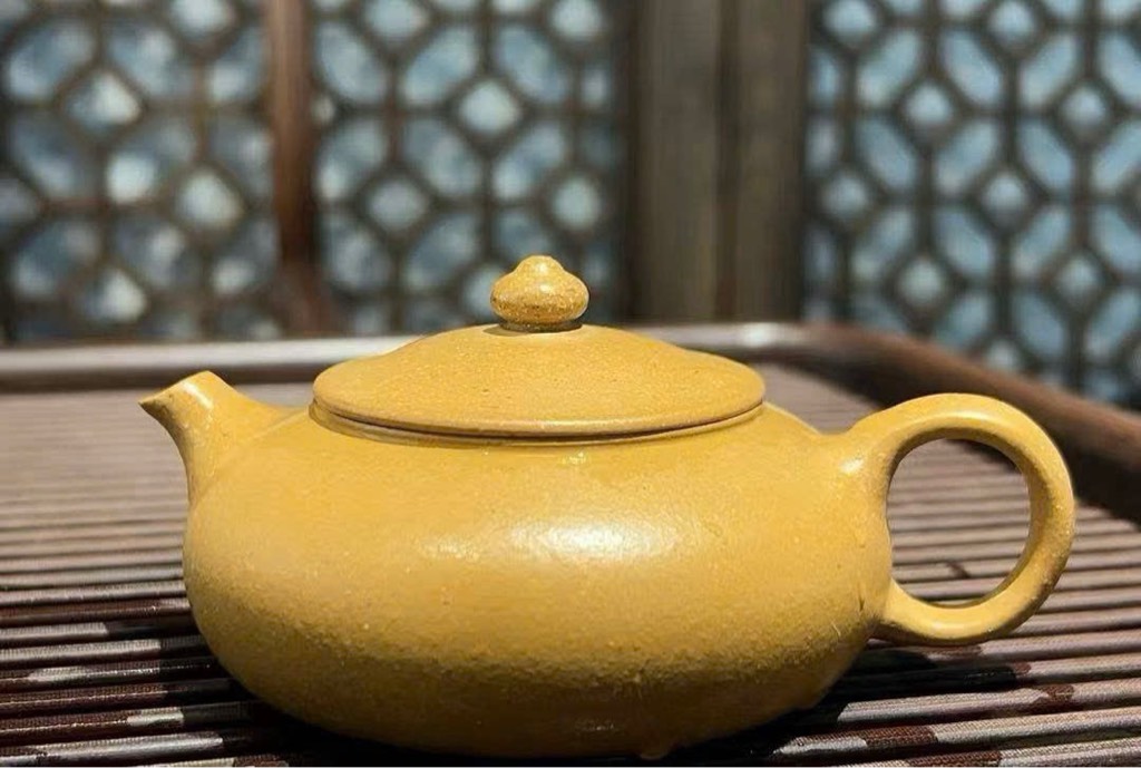 Ấm Hàn Giang - Hoàng Đoạn - NN Trịnh Thuận - Dung tích 150ml - kt 12.5x9x5.5cm