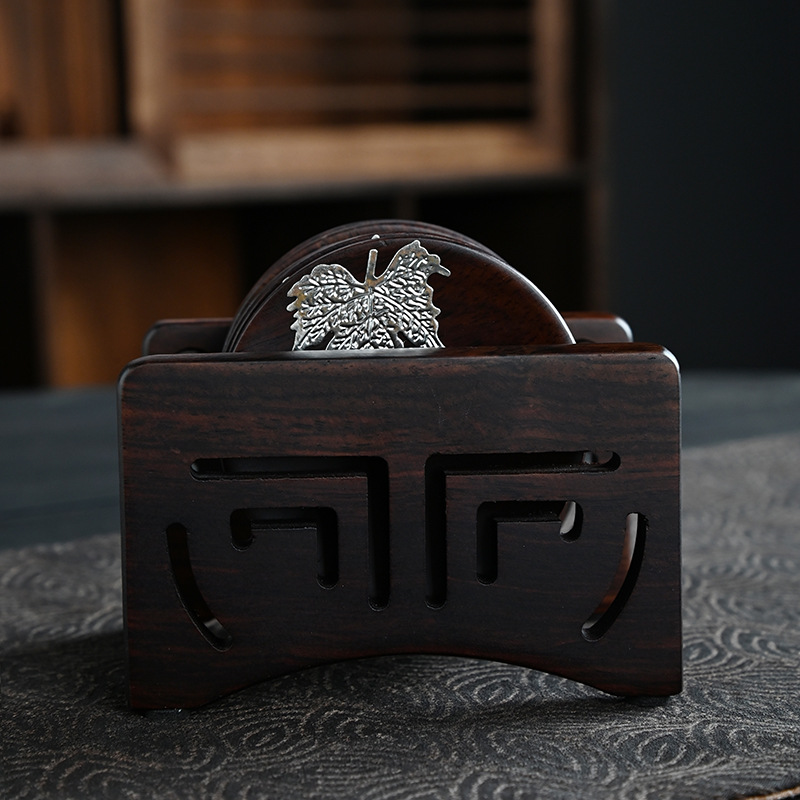 Đế chén khảm bạc
