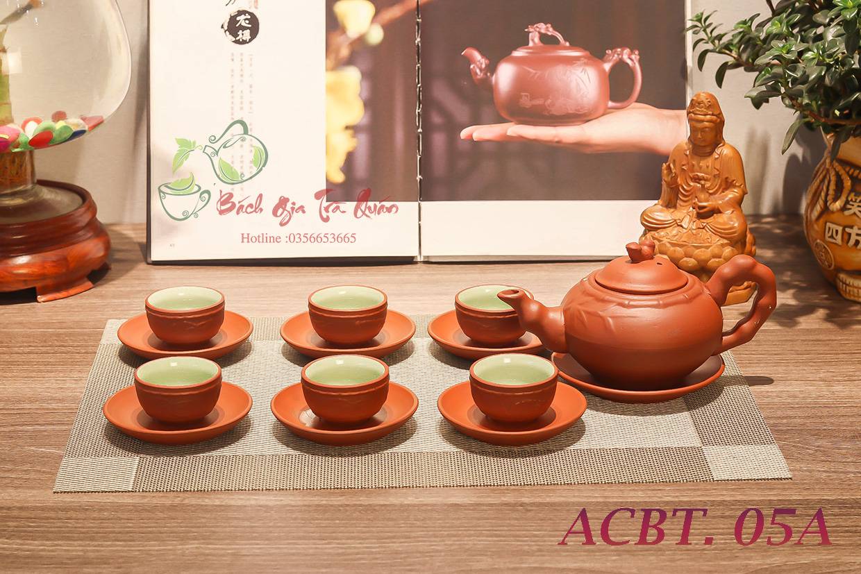 Ấm chén bát tràng