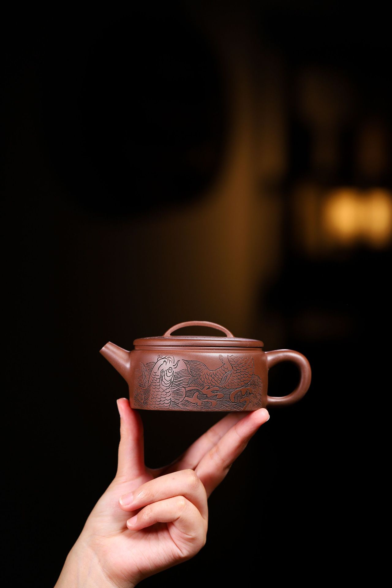 Ấm Hán Ngõa - Văn cách da nê -NN Minh Vĩ - 【Dung tích】 180cc±10cc  [Kích thước] Tổng đường kính: 13,9cm Cỡ nòng: 7,5cm Tổng chiều cao: 5,4cm  - 14 lỗ