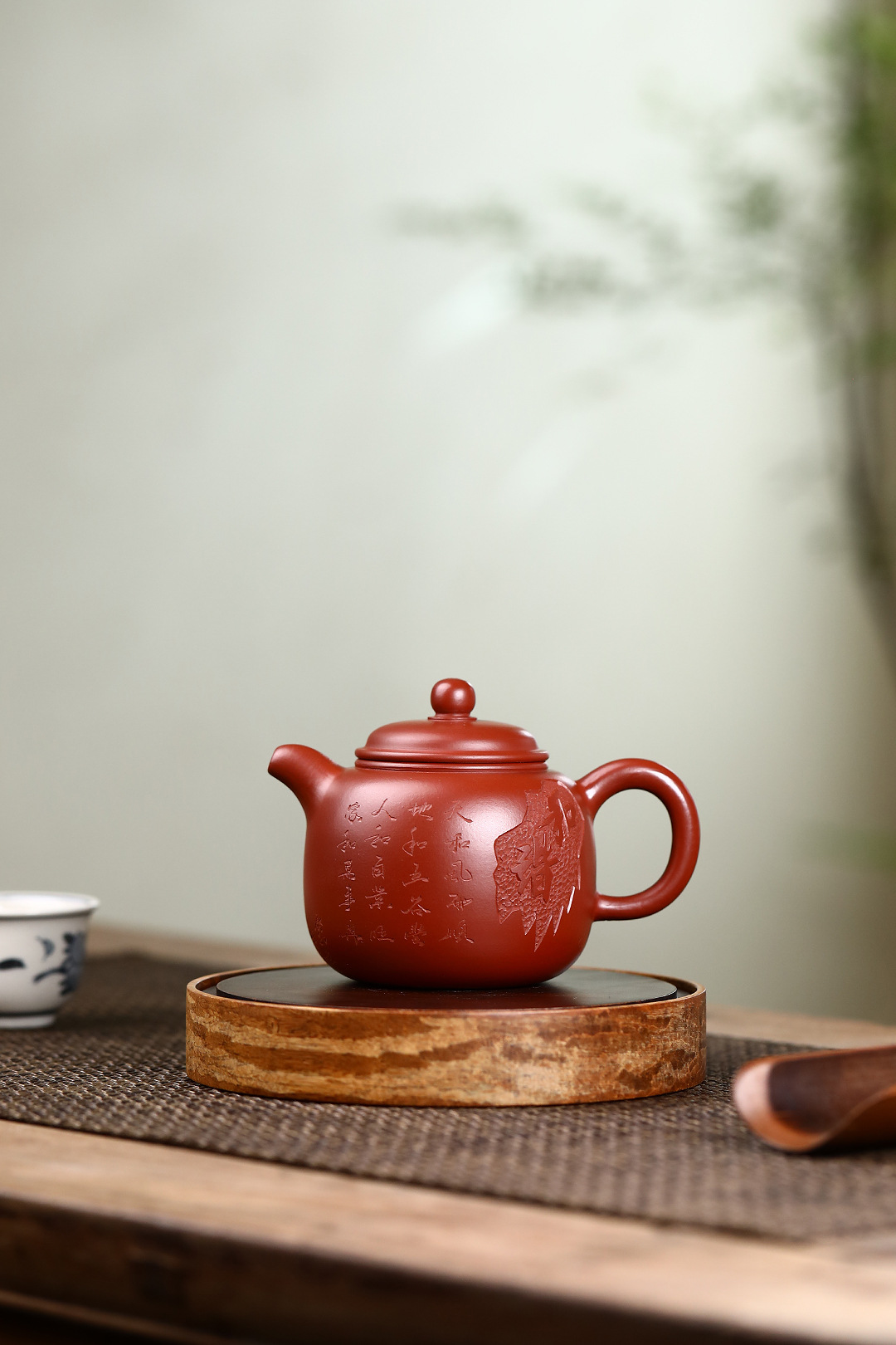Ấm báo tôn  - Đại hồng bào - NN Nghệ Công Sư Ưu Tú - 300ml - 9 lỗ - Chiều dài 13,5cm Chiều cao 9,4cm Đường kính 4,9cm