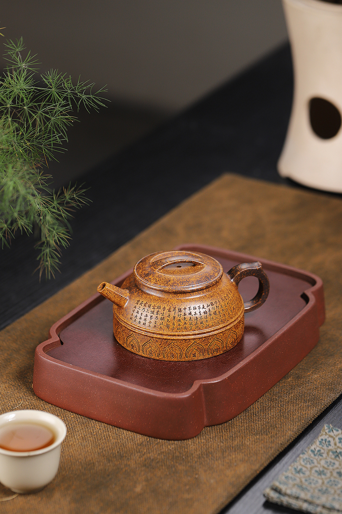 Ấm song tuyến vân hoa - Cao ôn đoạn nê - NN Nghệ Công Sư Ưu Tú - 200ml - 7 lỗ - Chiều dài 12,9cm Chiều cao 6cm Đường kính 5,4cm