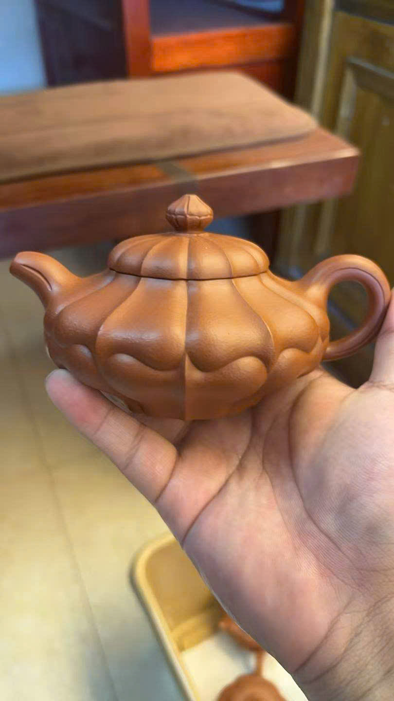 Ấm Phúc Mãn - Hoàng Giáng Pha - NN Trần Ngọc Phương - Dung tích 230ml - kt 14x11x7.6cm